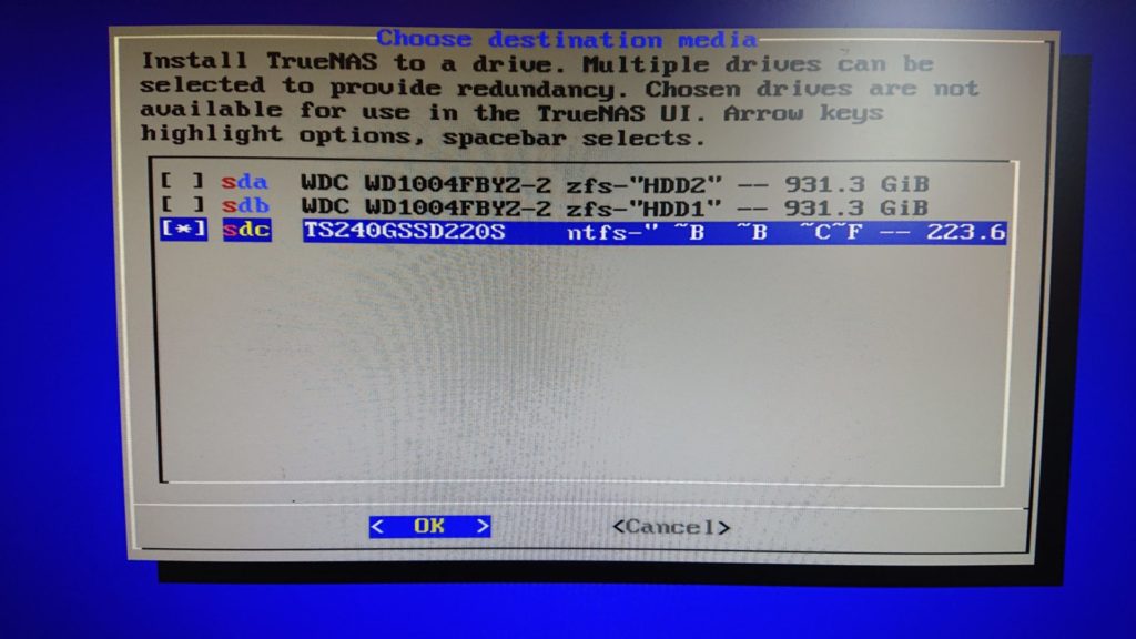 RAID1をジャンパーピンで解除して2本のHDDとして認識させたところ